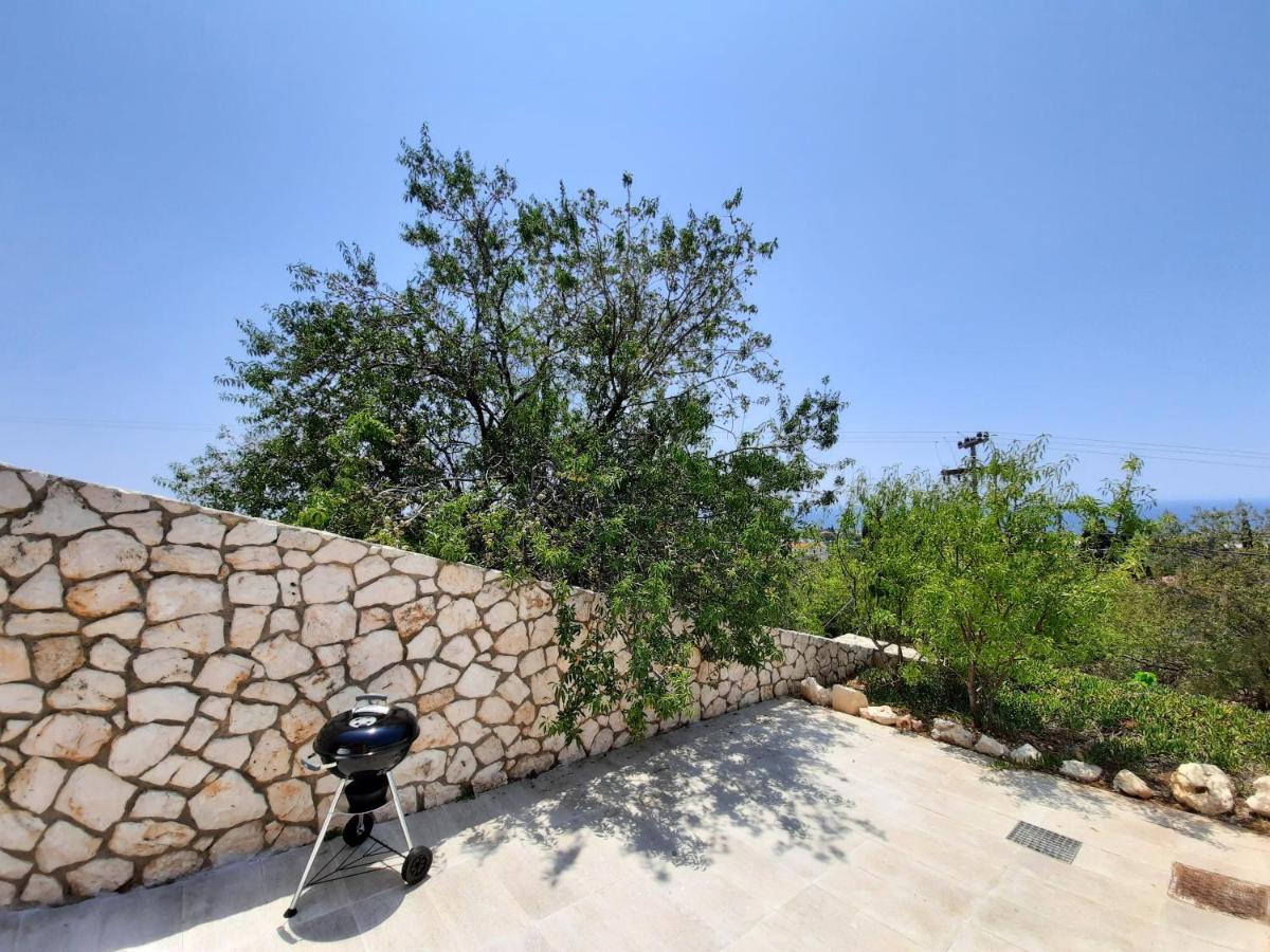 Freesia Grand Sea View Residence Svoronata Exterior photo