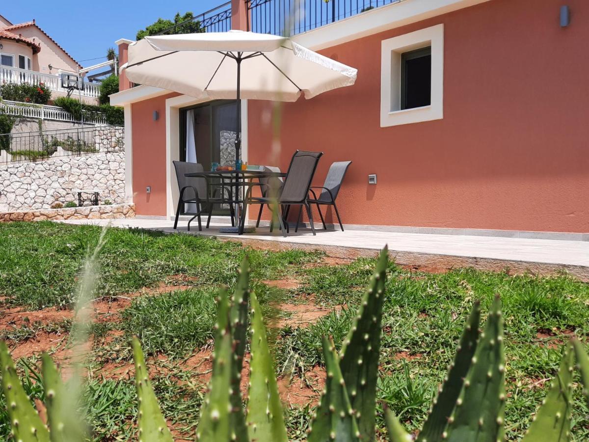 Freesia Grand Sea View Residence Svoronata Exterior photo