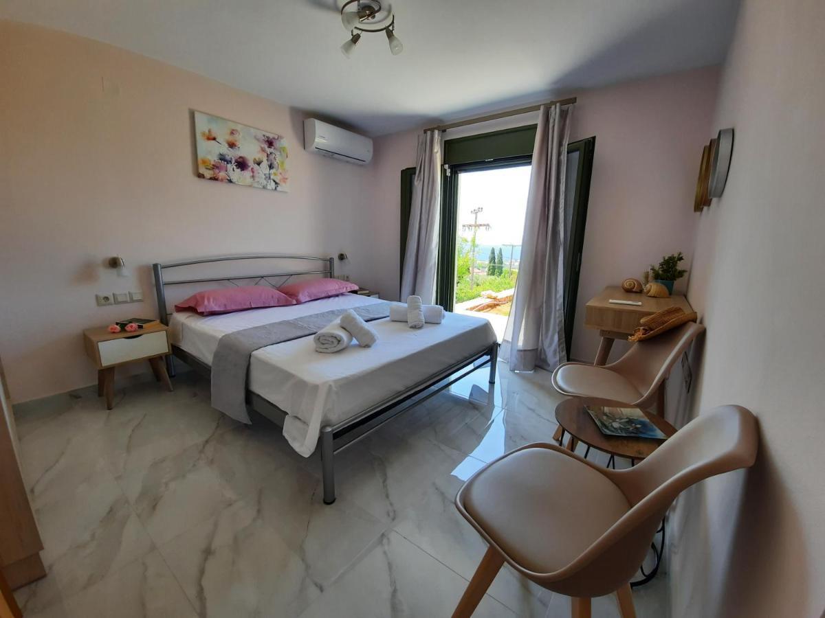 Freesia Grand Sea View Residence Svoronata Exterior photo