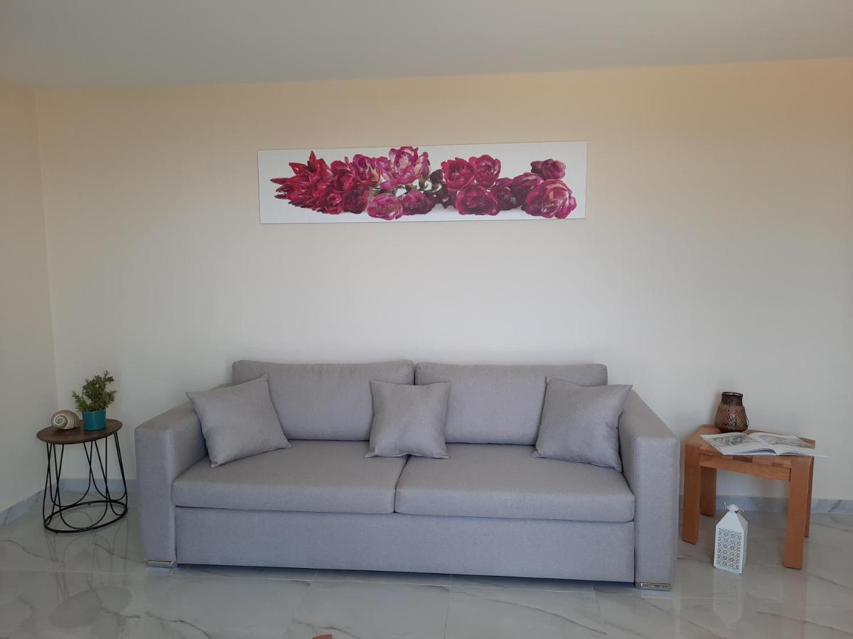 Freesia Grand Sea View Residence Svoronata Exterior photo